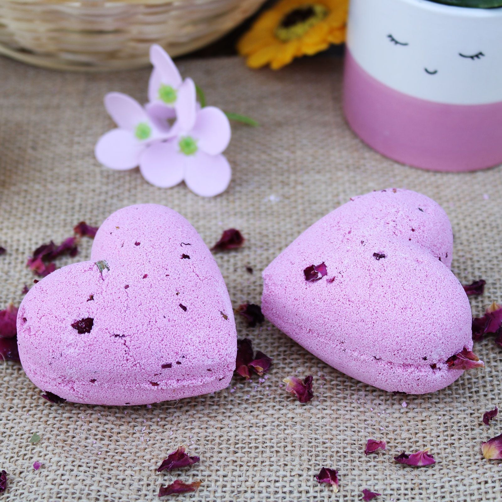 Love Heart Bath Bomb 70g - Ylang & Rose